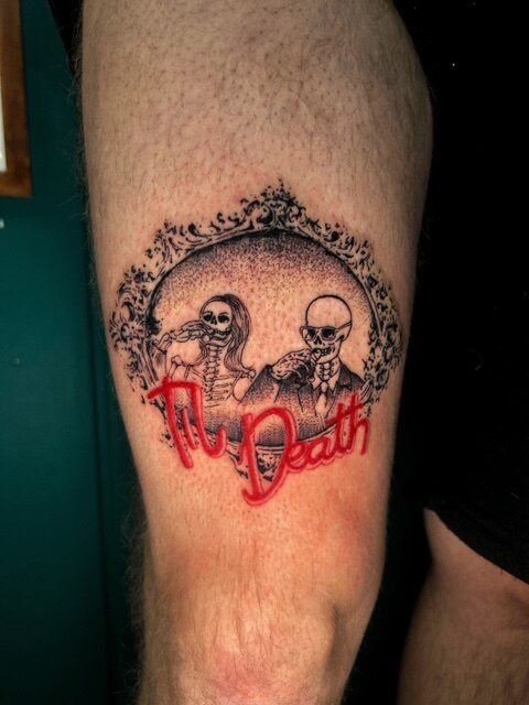 Tatuaż szkielety 'Til Death' na przedramieniu – Mati, More Life Tattoo Gniezno