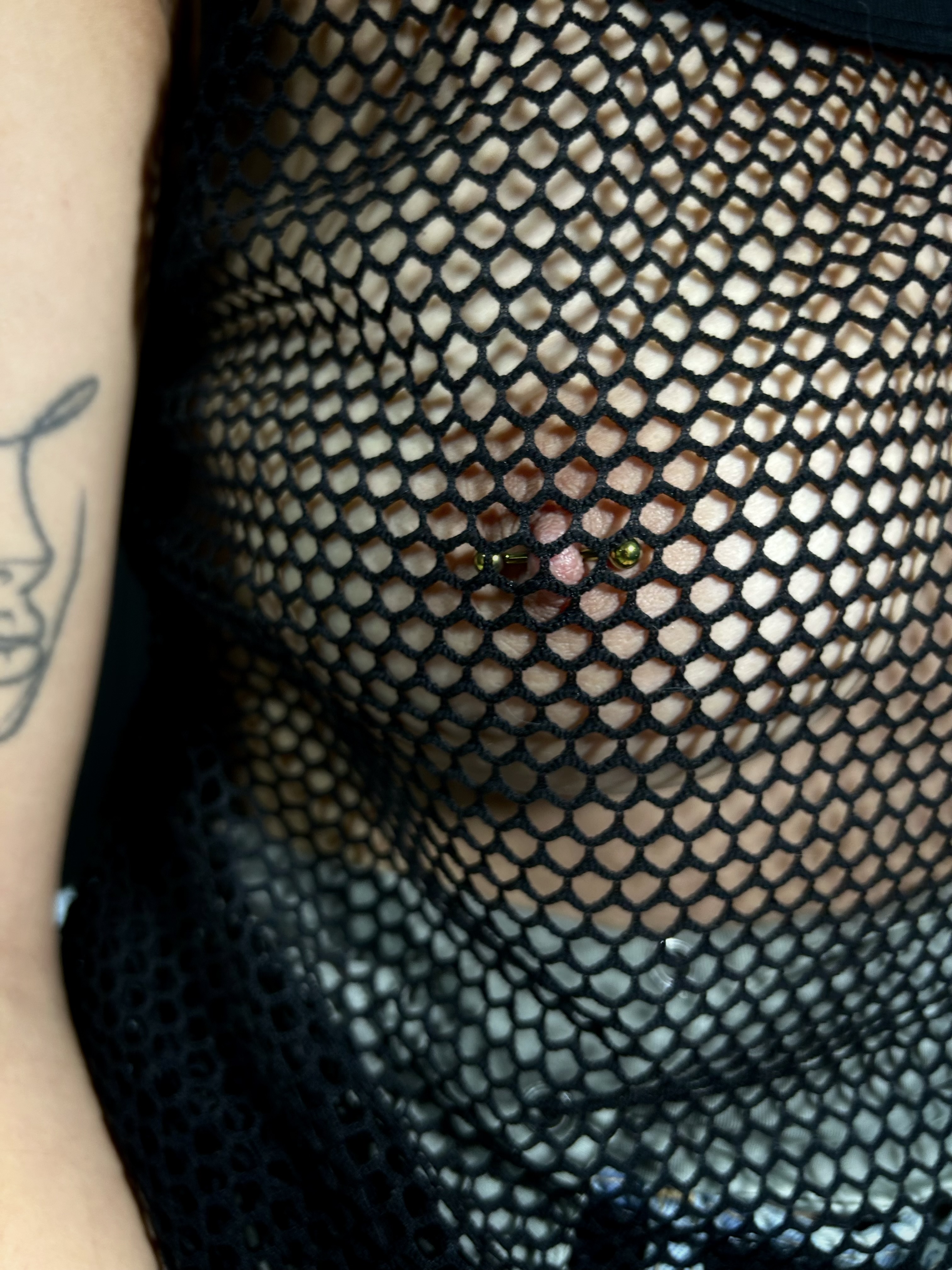 Piercing sutka – Rojo, More Life Tattoo Gniezno